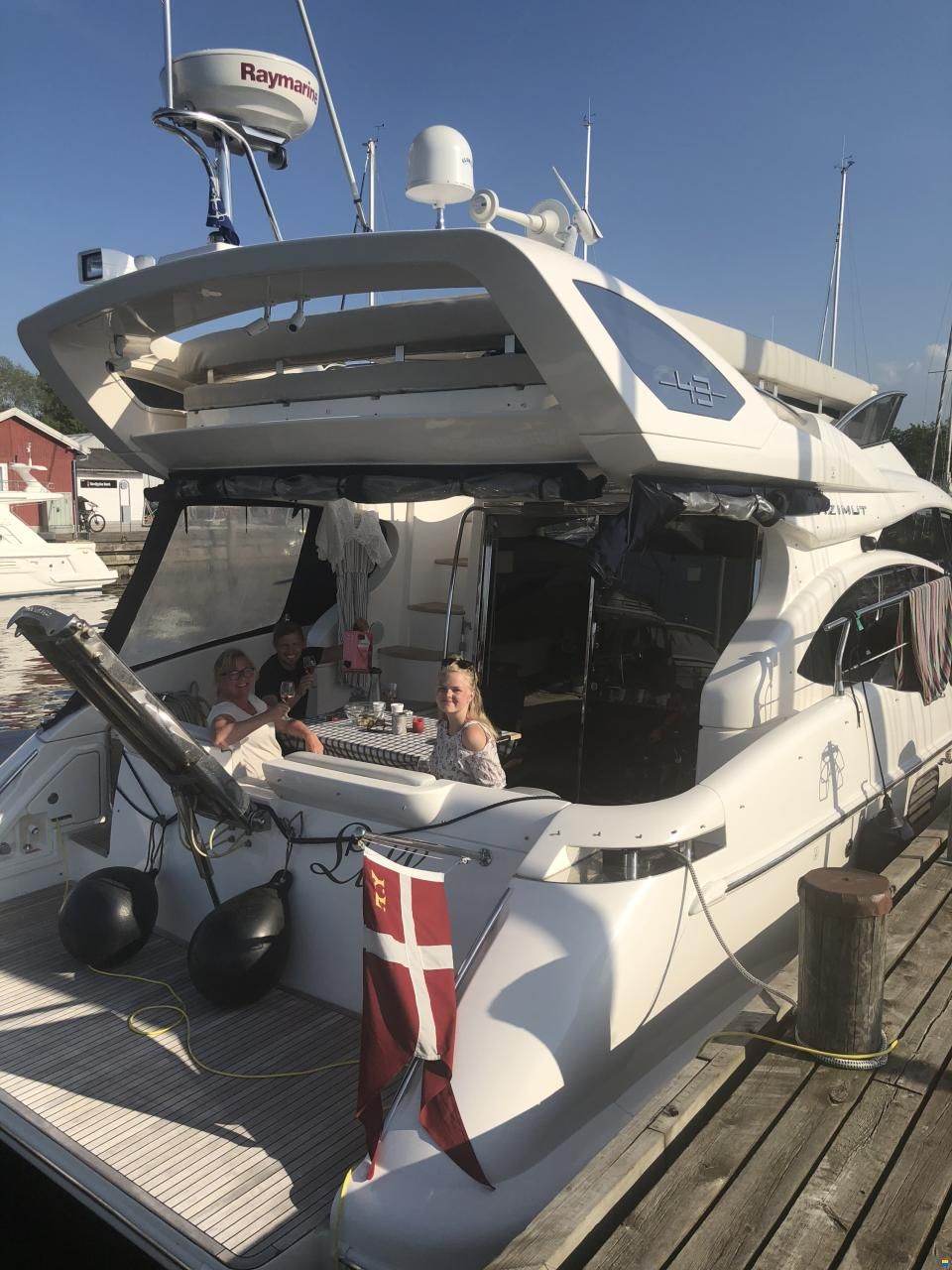 Azimut 43 Fly