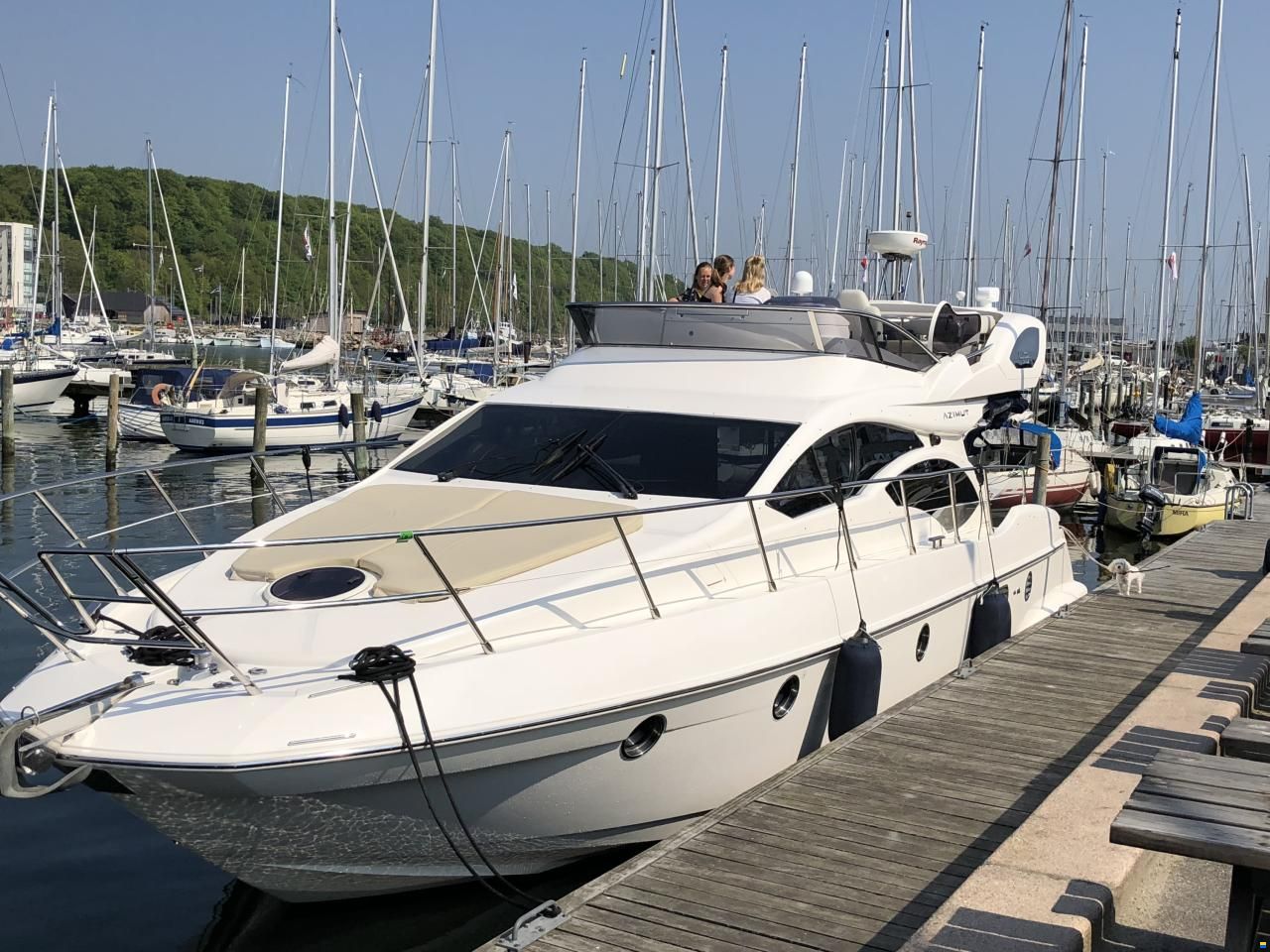 Azimut 43 Fly
