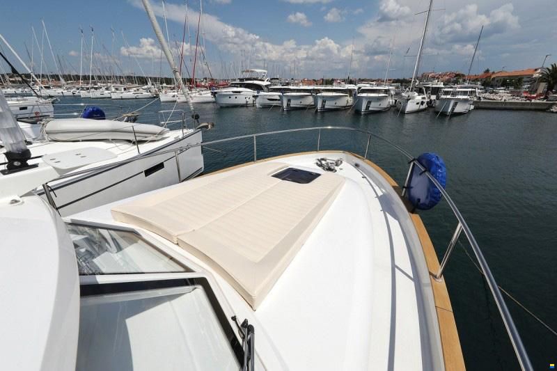 Greenline 33