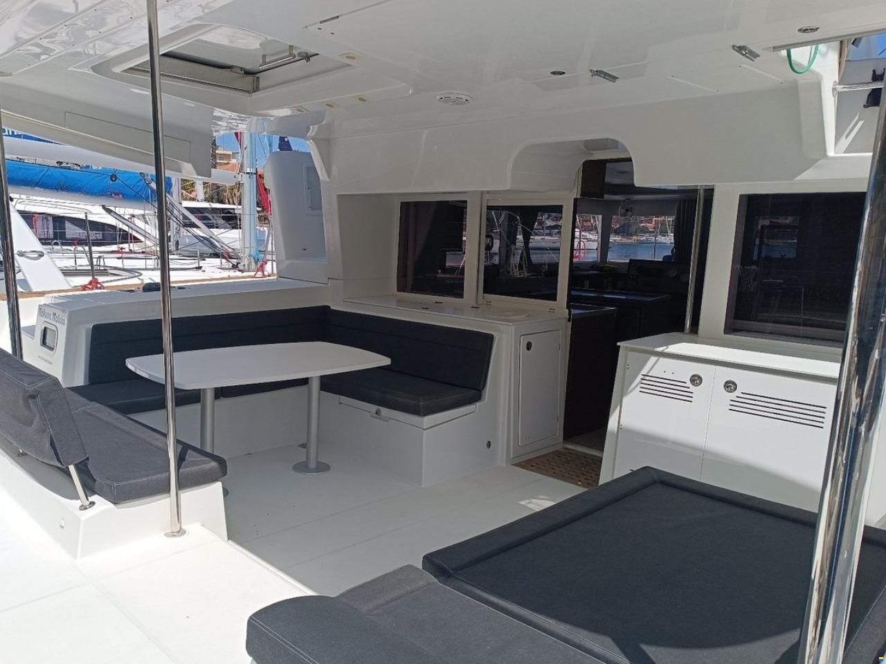Lagoon 450F