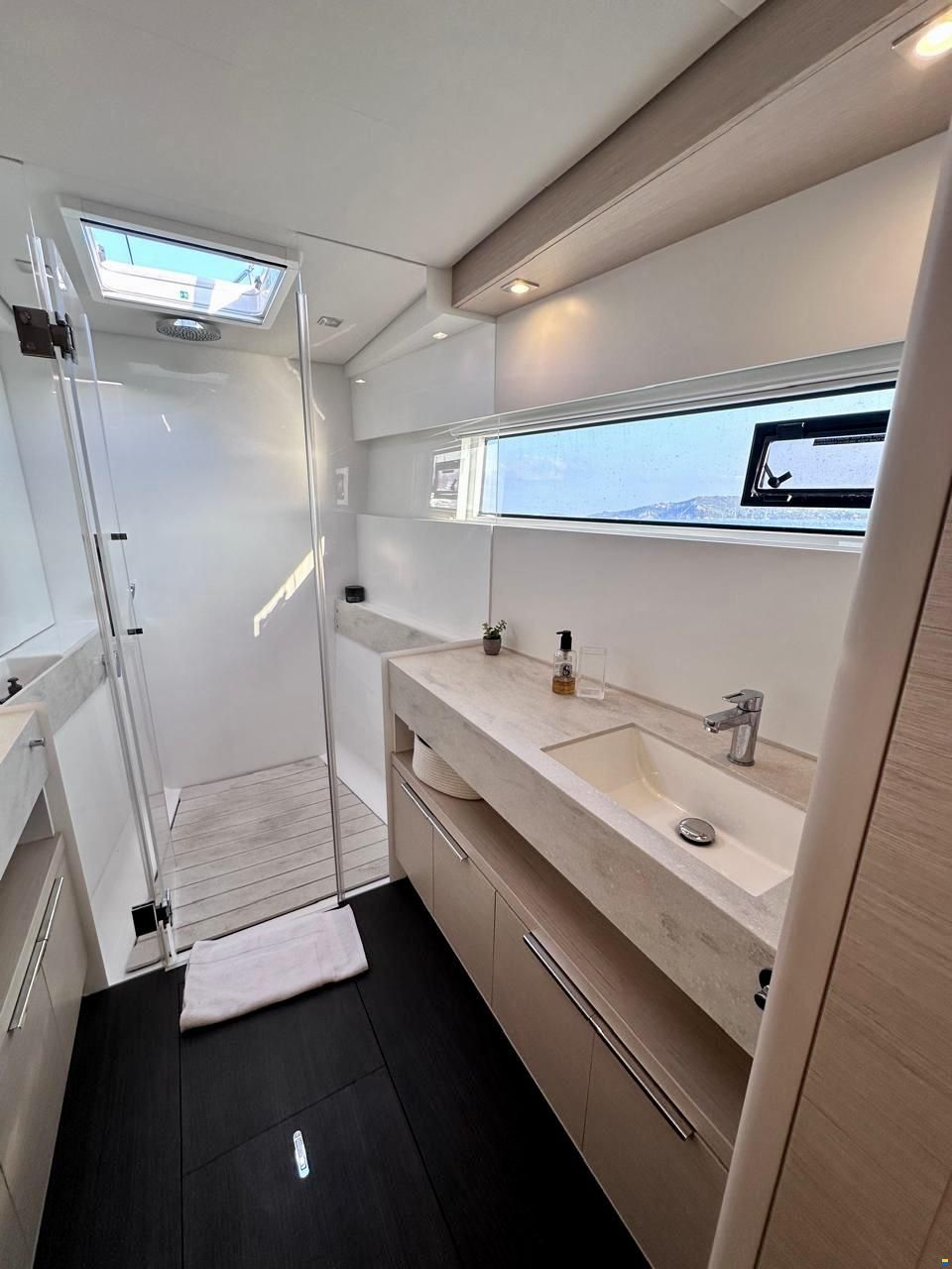 Lagoon 50