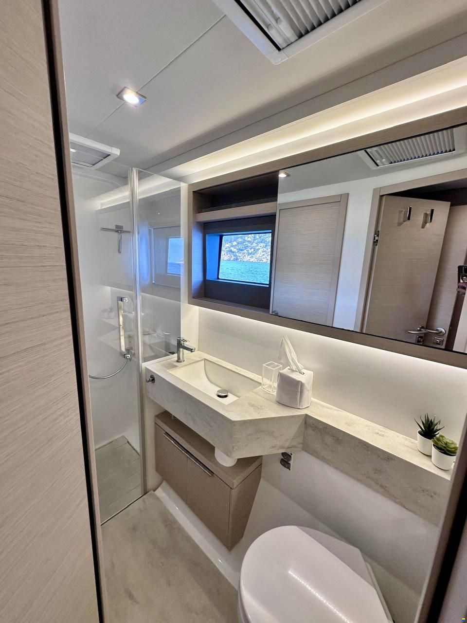 Lagoon 50