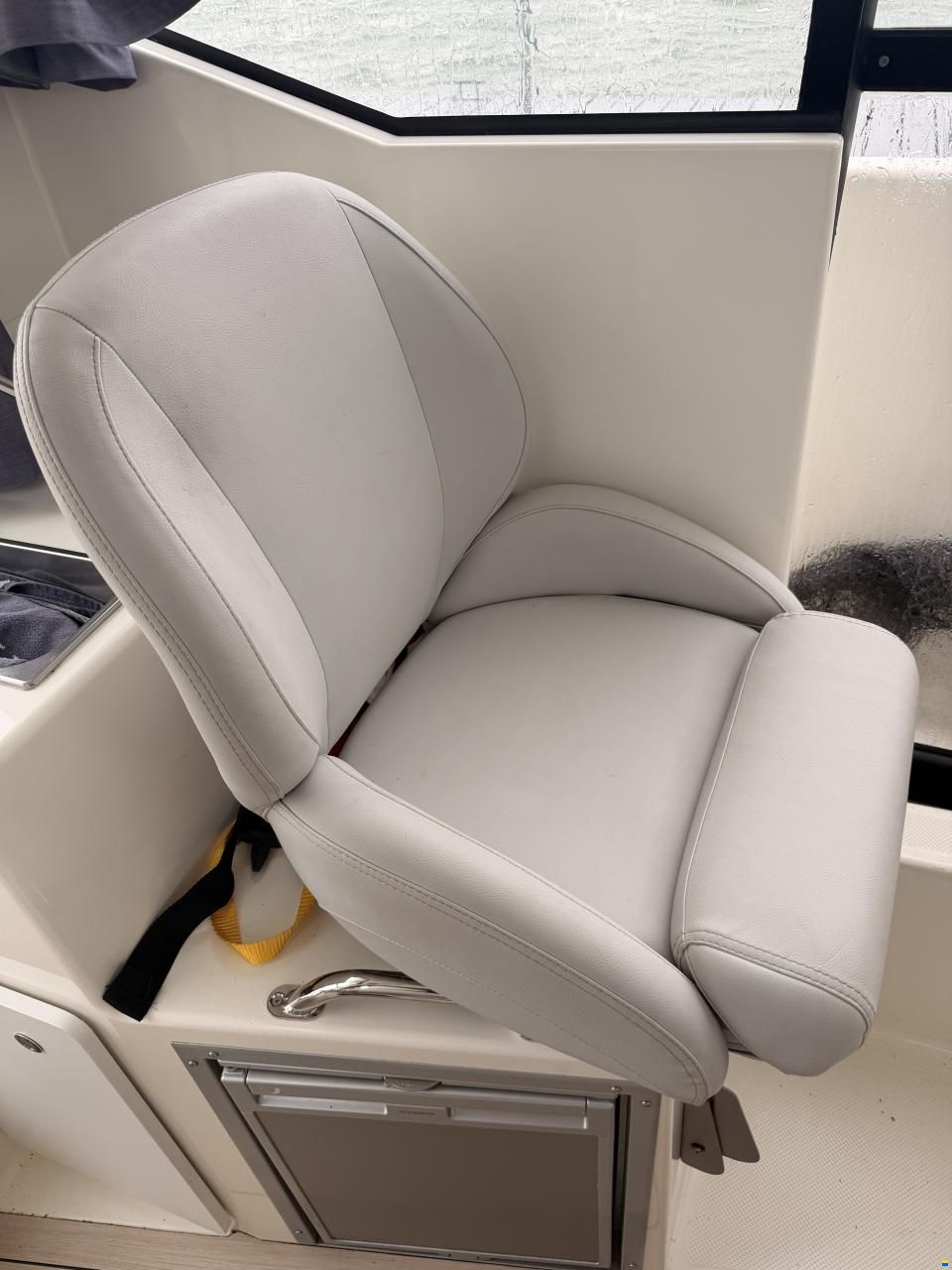 Quicksilver Captur 705 Pilothouse