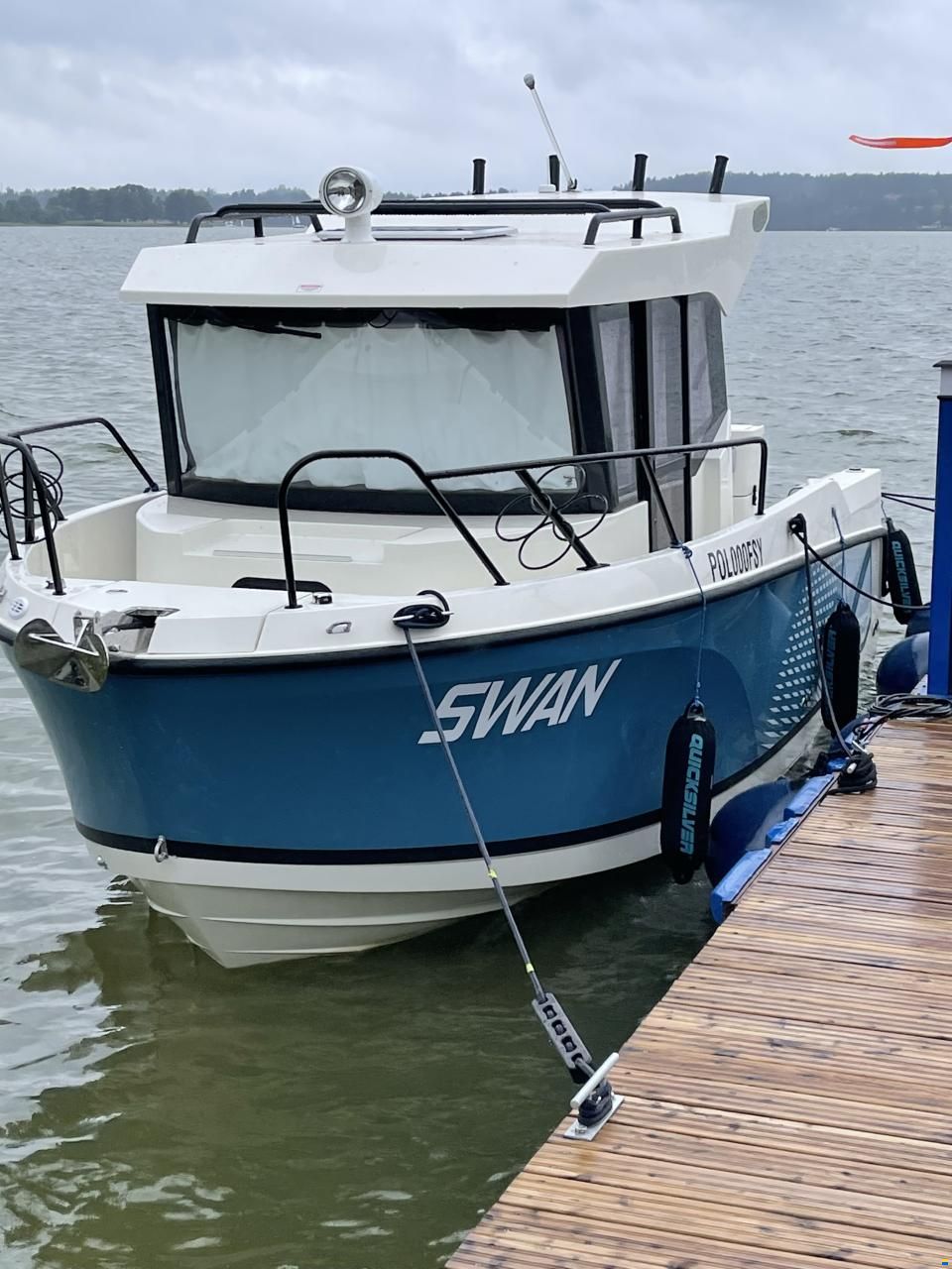 Quicksilver Captur 705 Pilothouse