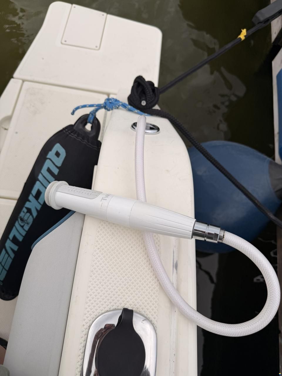 Quicksilver Captur 705 Pilothouse