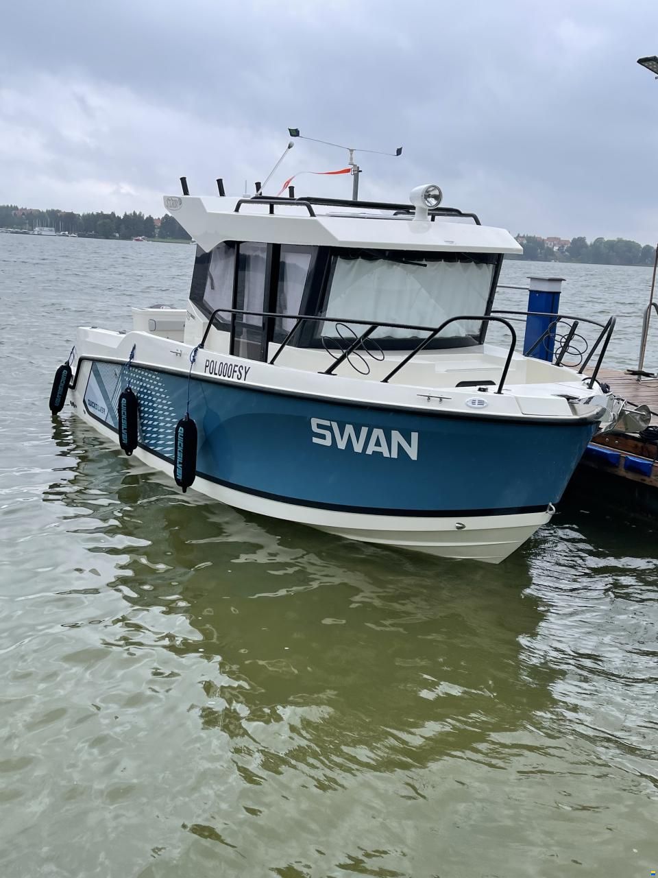 Quicksilver Captur 705 Pilothouse
