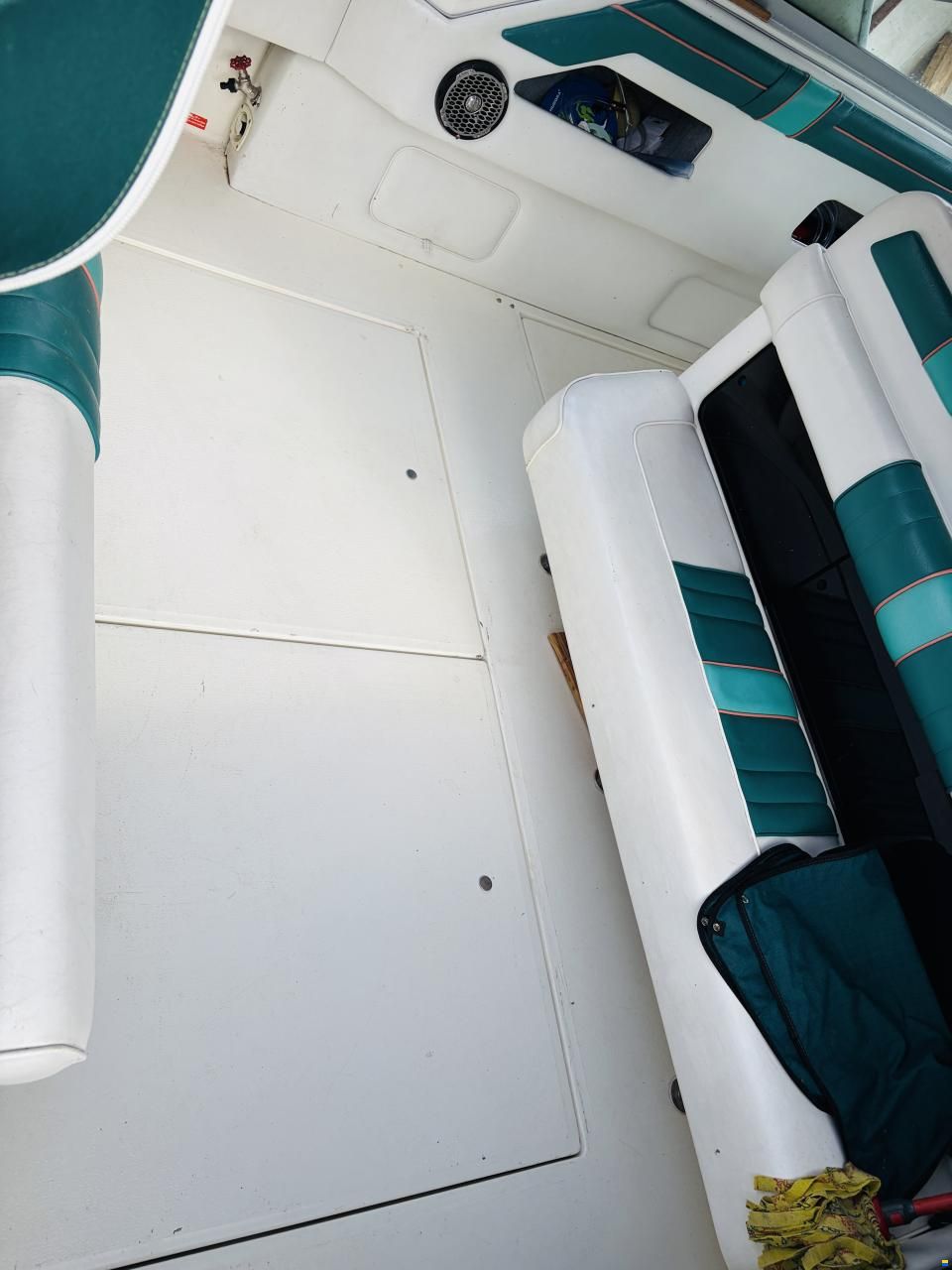Sea Ray Sundancer 300