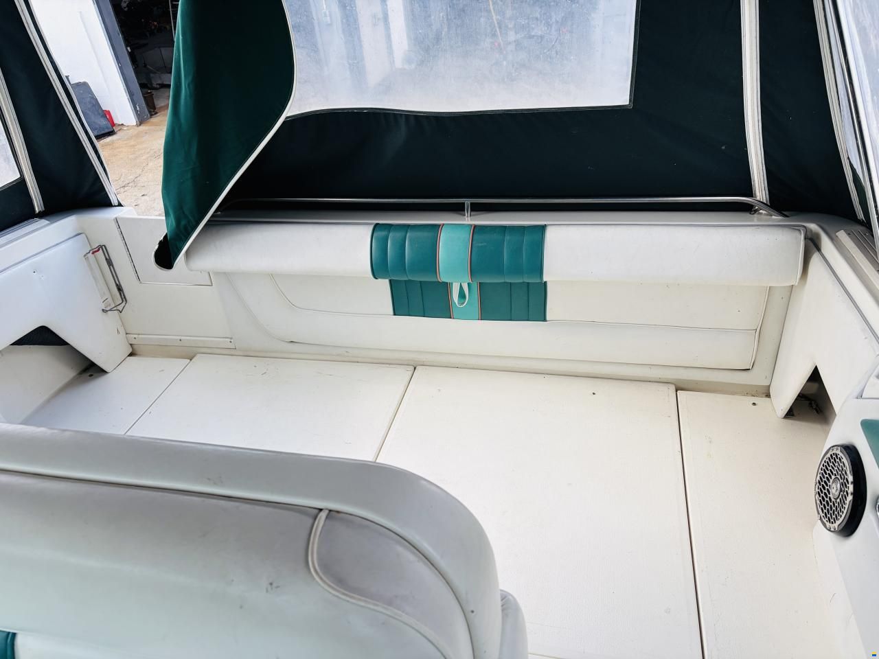 Sea Ray Sundancer 300