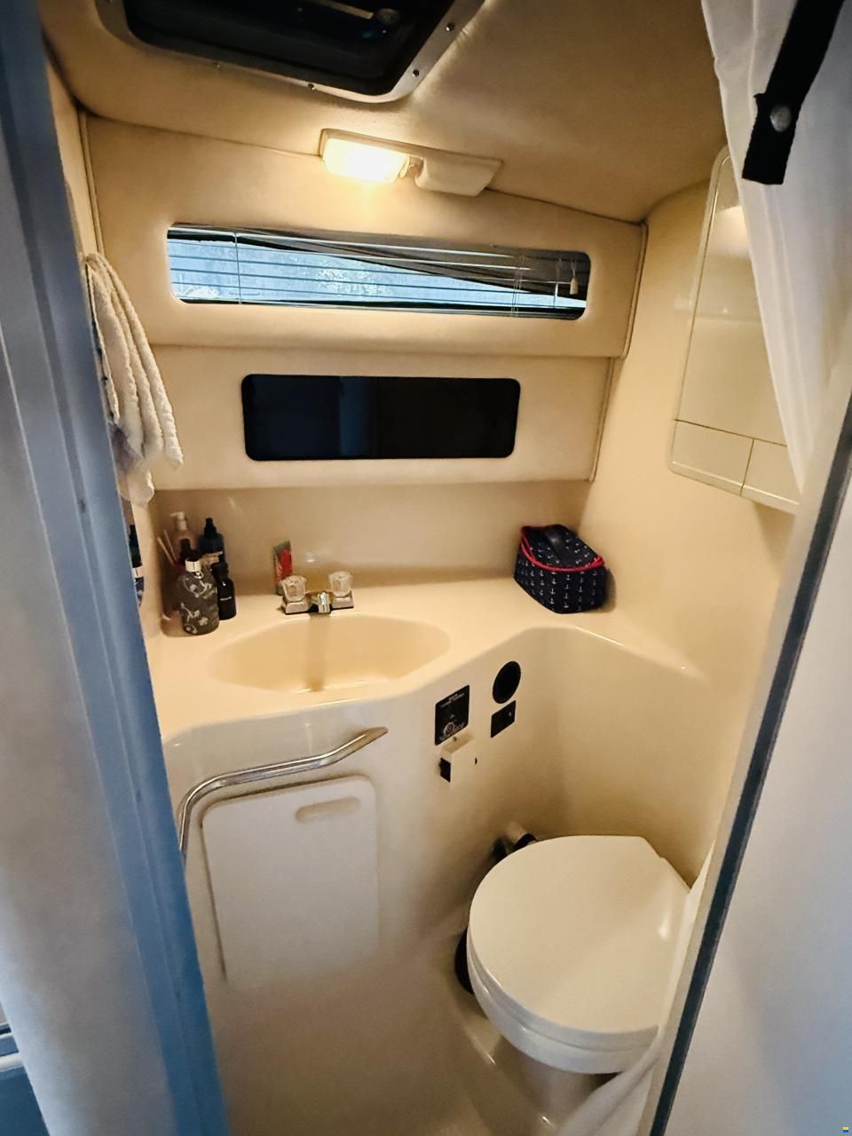 Sea Ray Sundancer 300