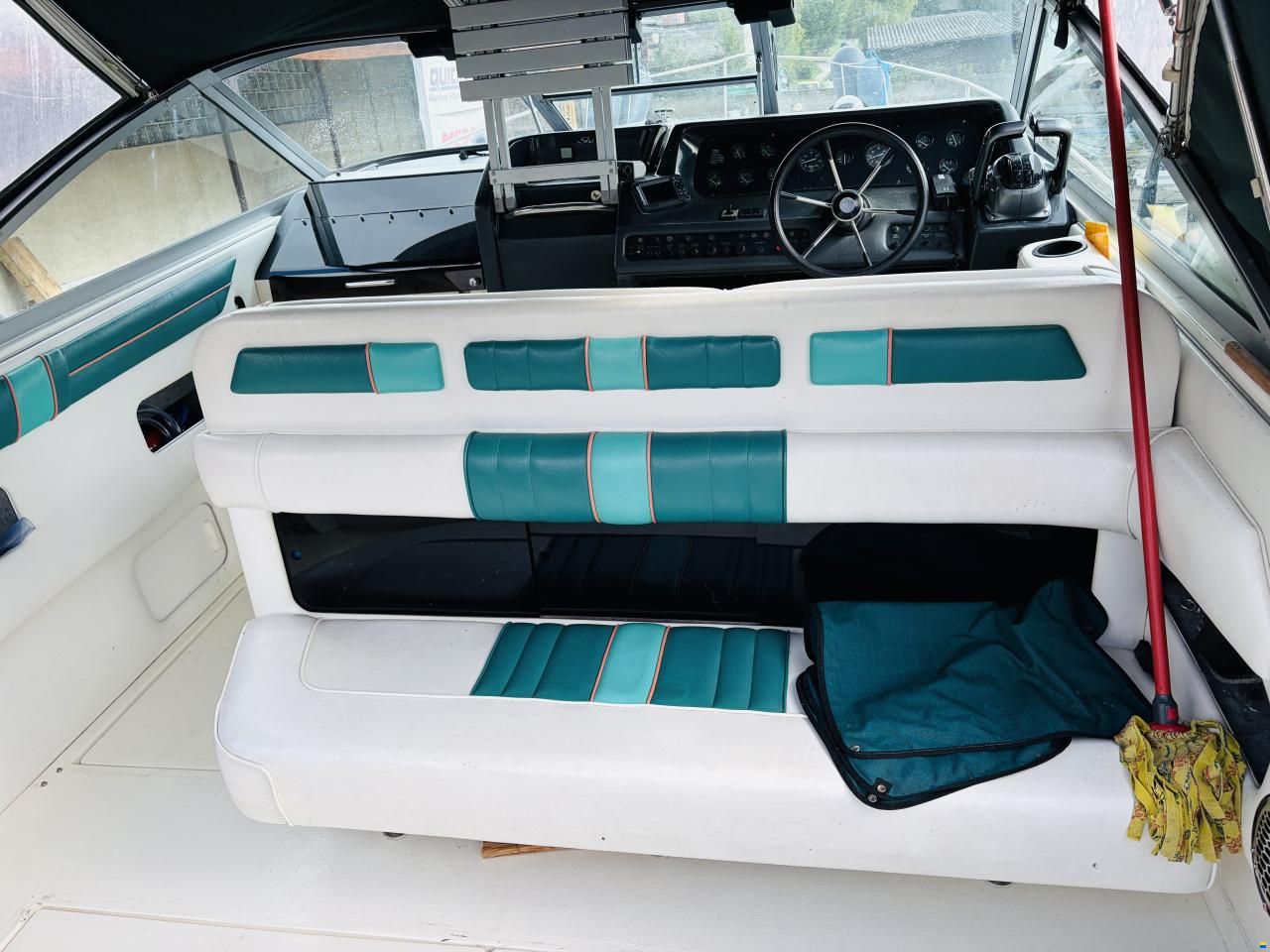 Sea Ray Sundancer 300