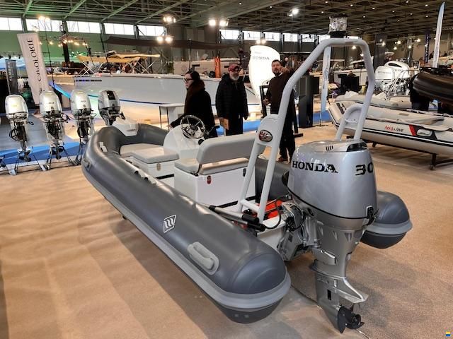 Sea Flash Open Tender 400