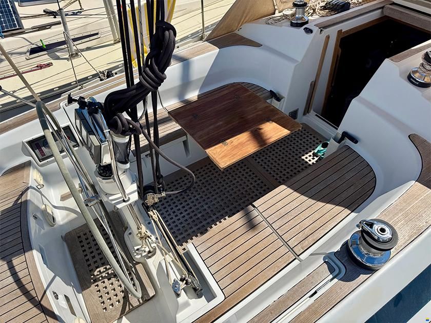 Grand Soleil 37