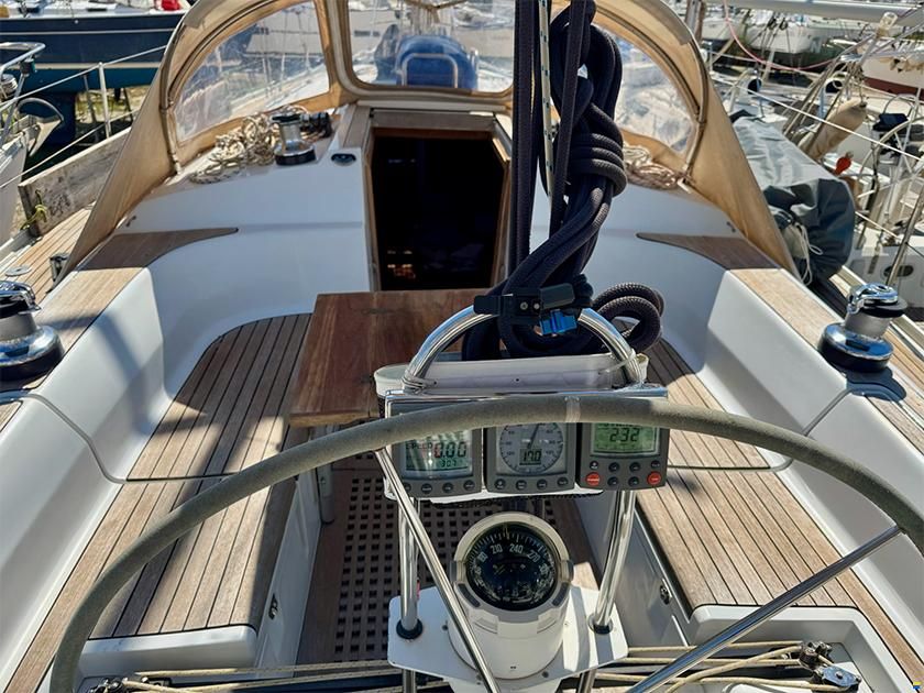 Grand Soleil 37