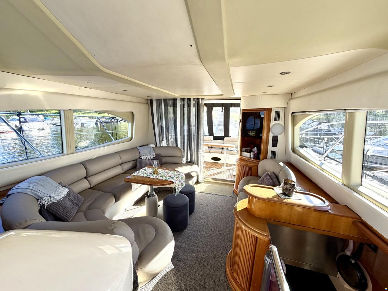 Azimut 46 Fly