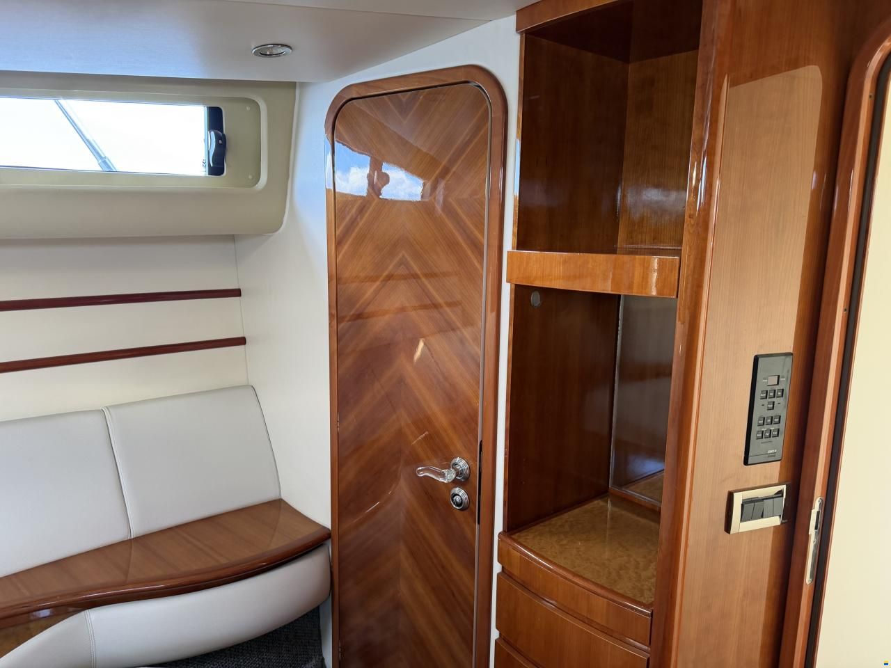 Azimut 46 Fly