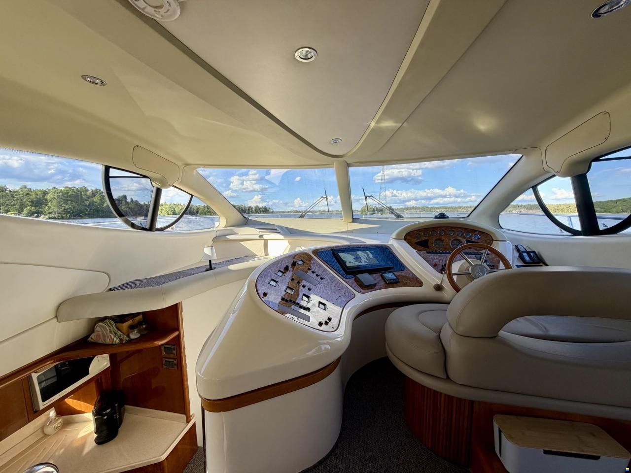 Azimut 46 Fly