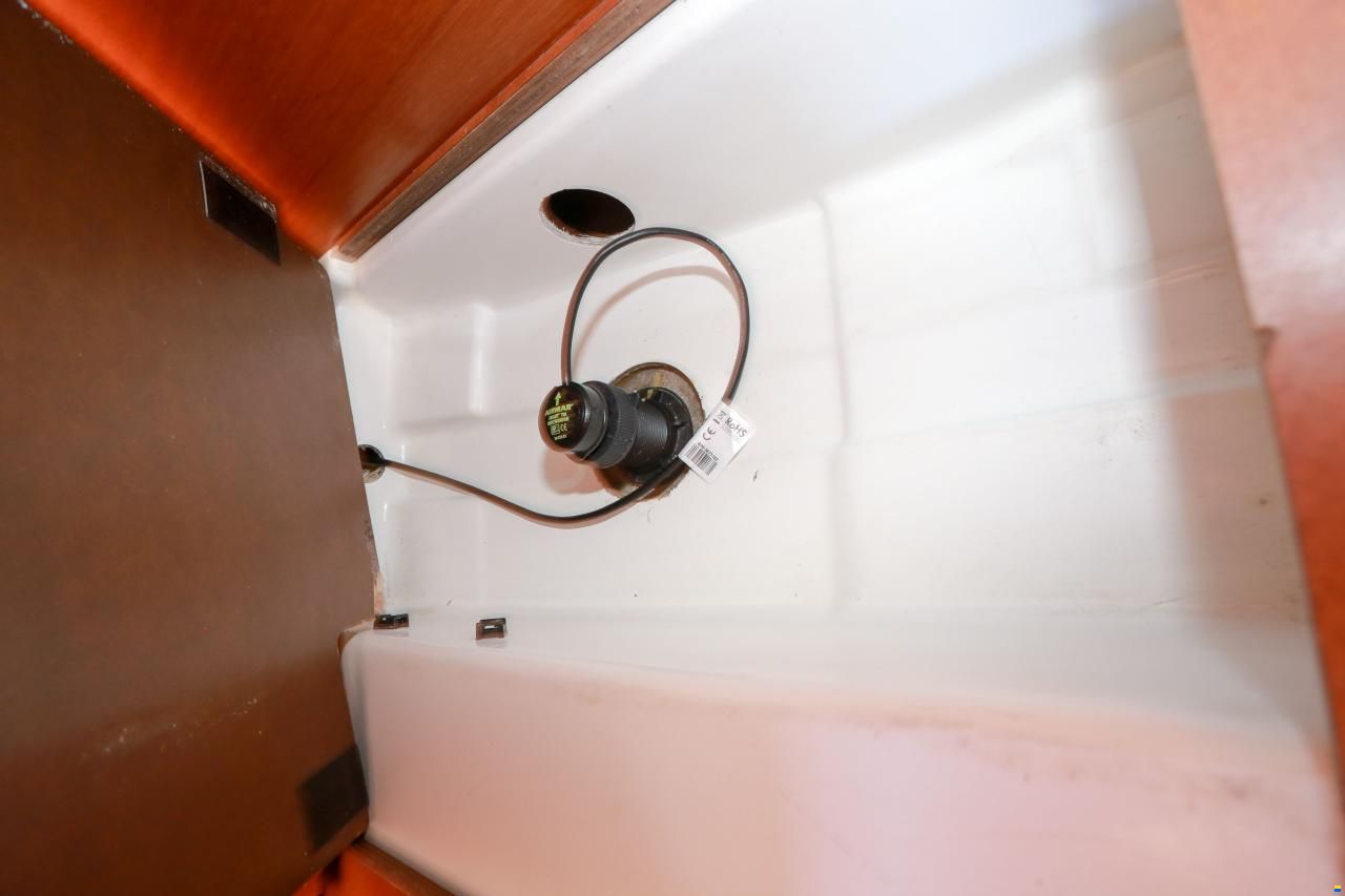 Beneteau Oceanis 38.1