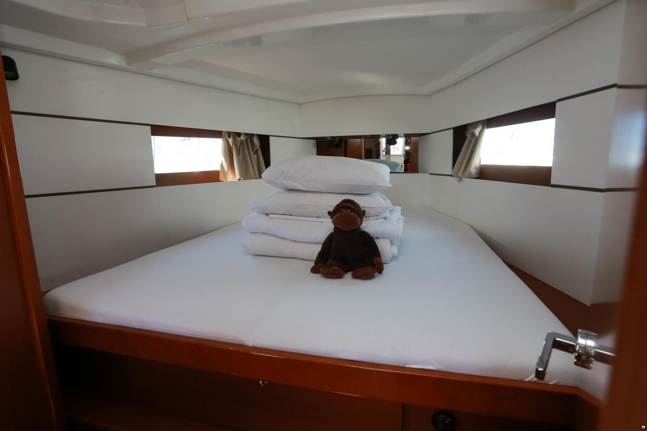 Beneteau Oceanis 38.1