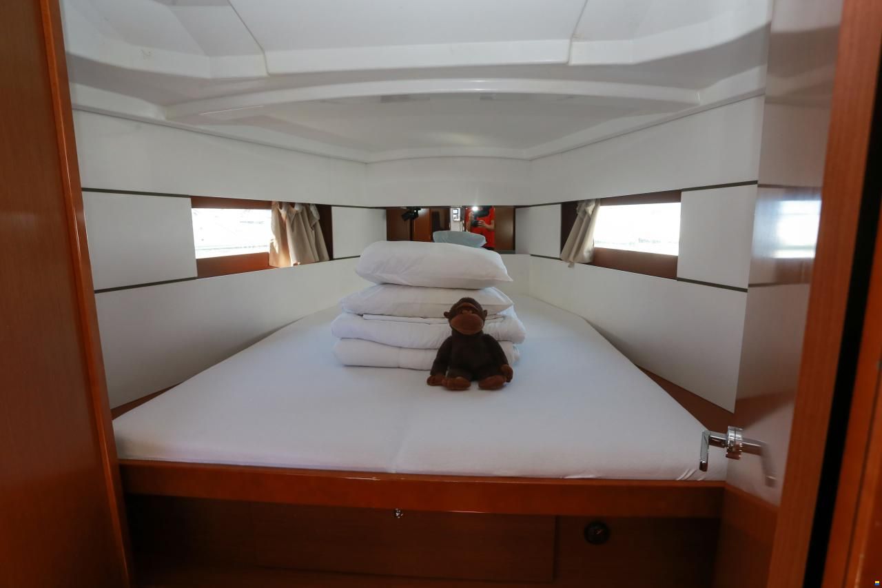 Beneteau Oceanis 38.1