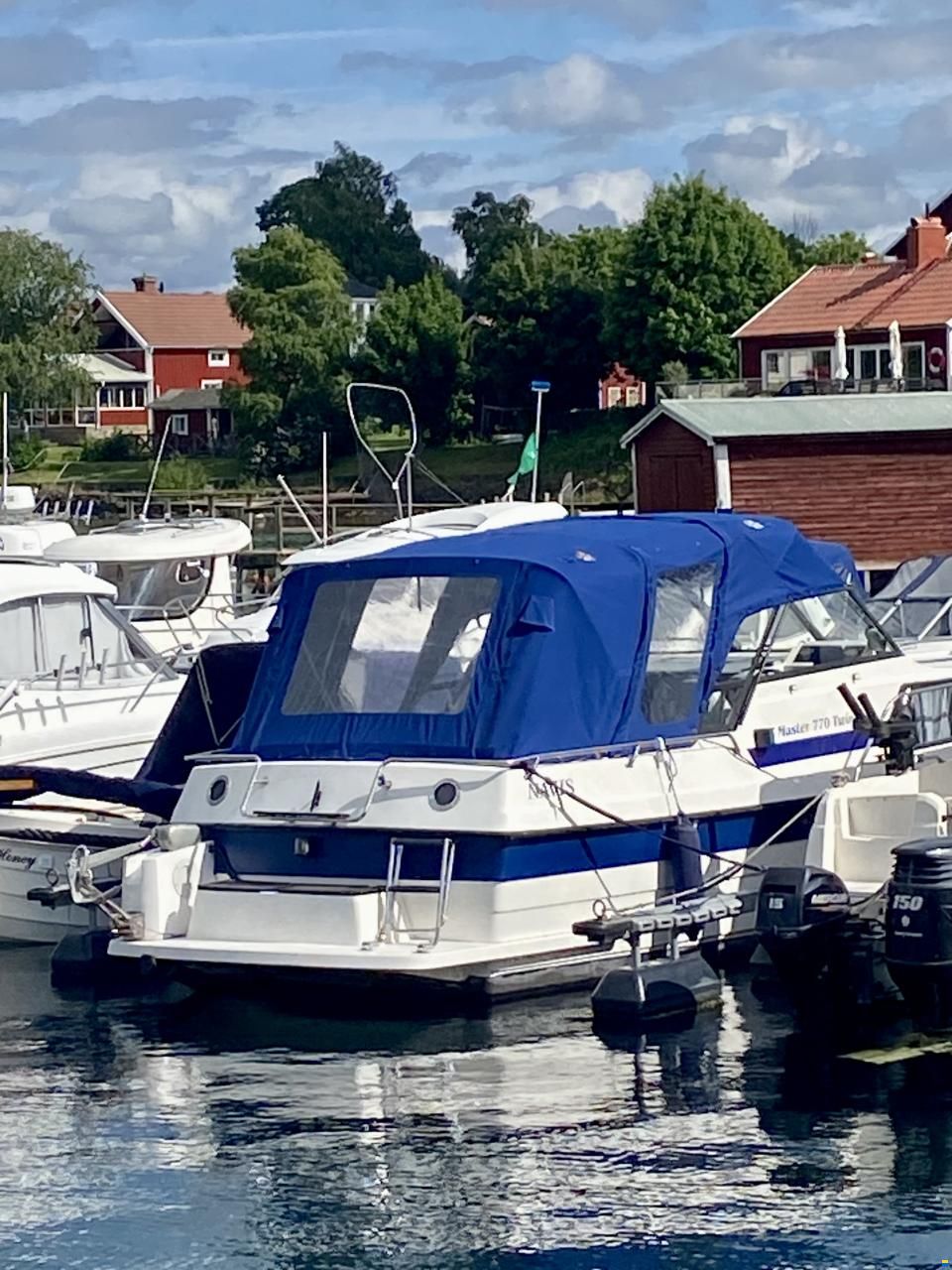 Master 770 TwinCab