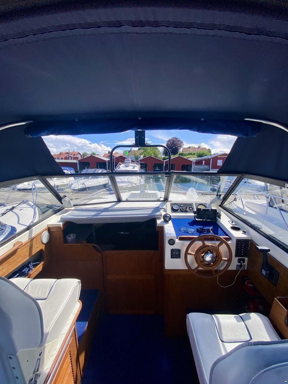 Master 770 TwinCab