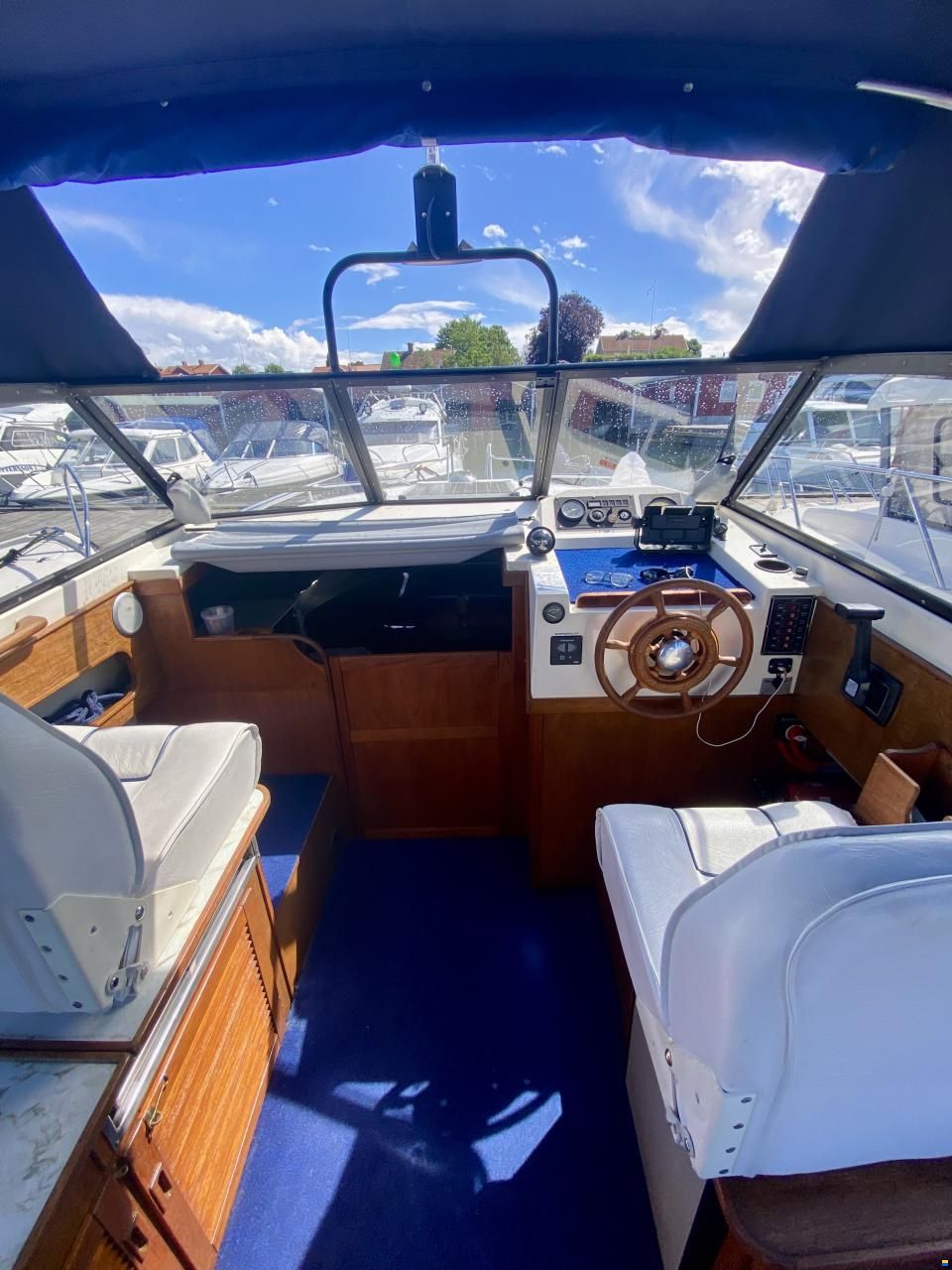 Master 770 TwinCab