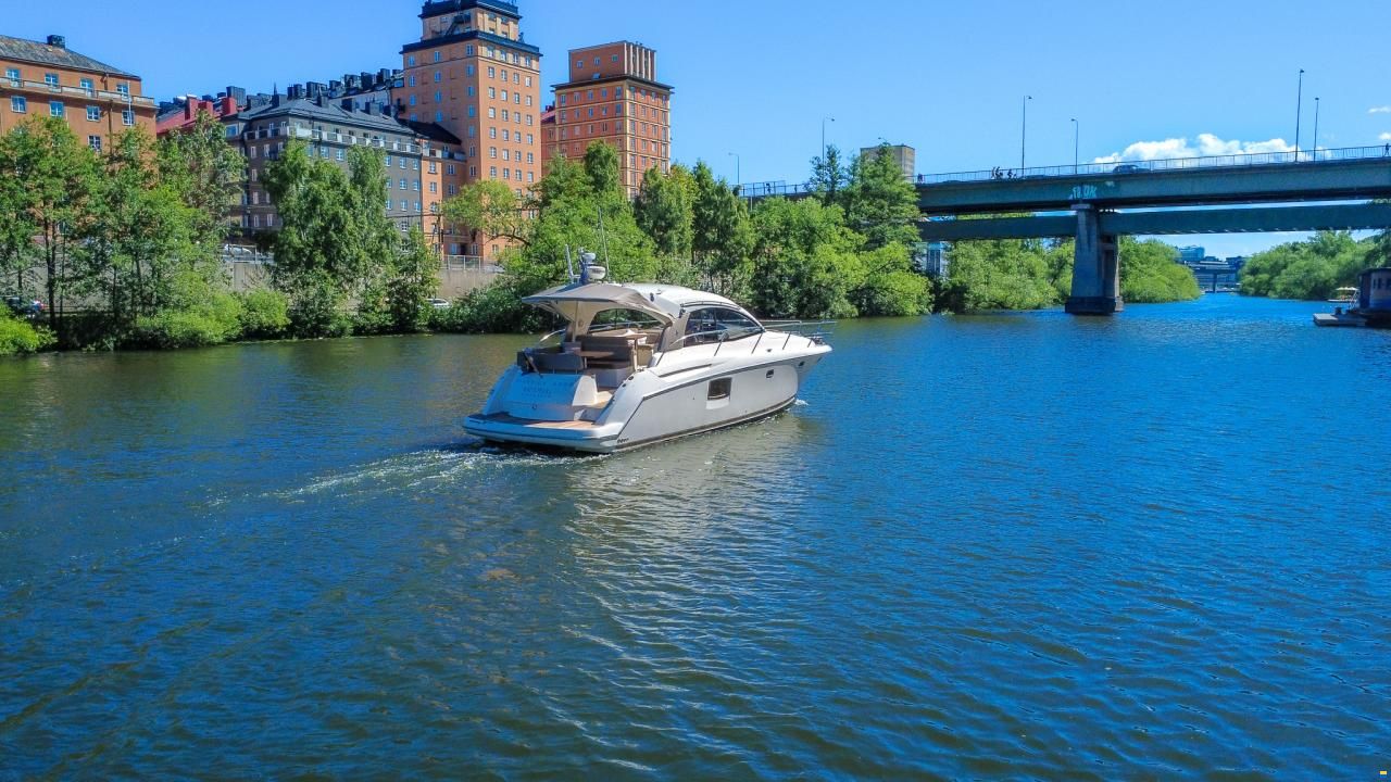 Prestige 390S