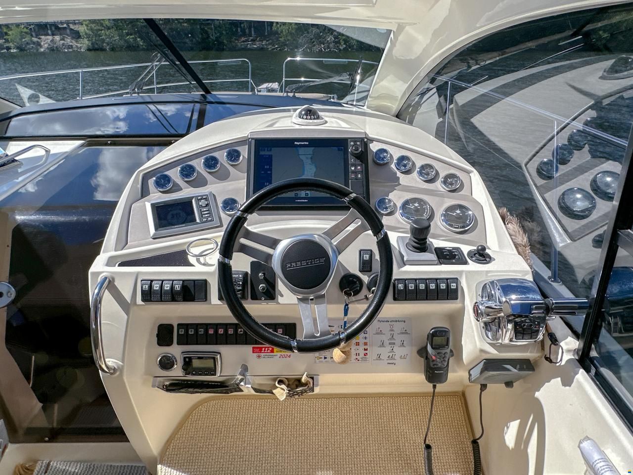 Prestige 390S
