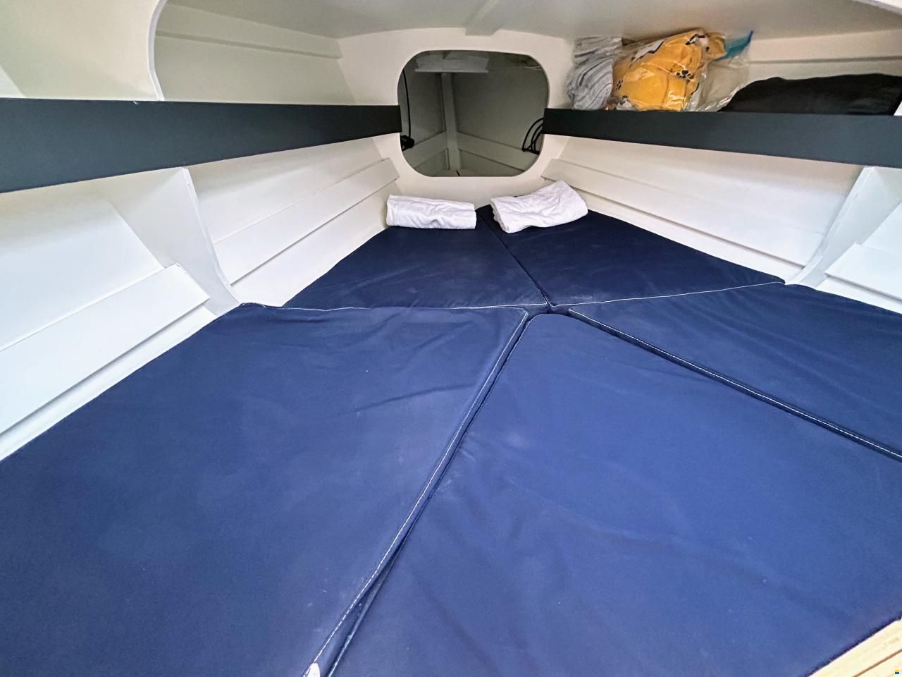 Yachting France Très beau voilier