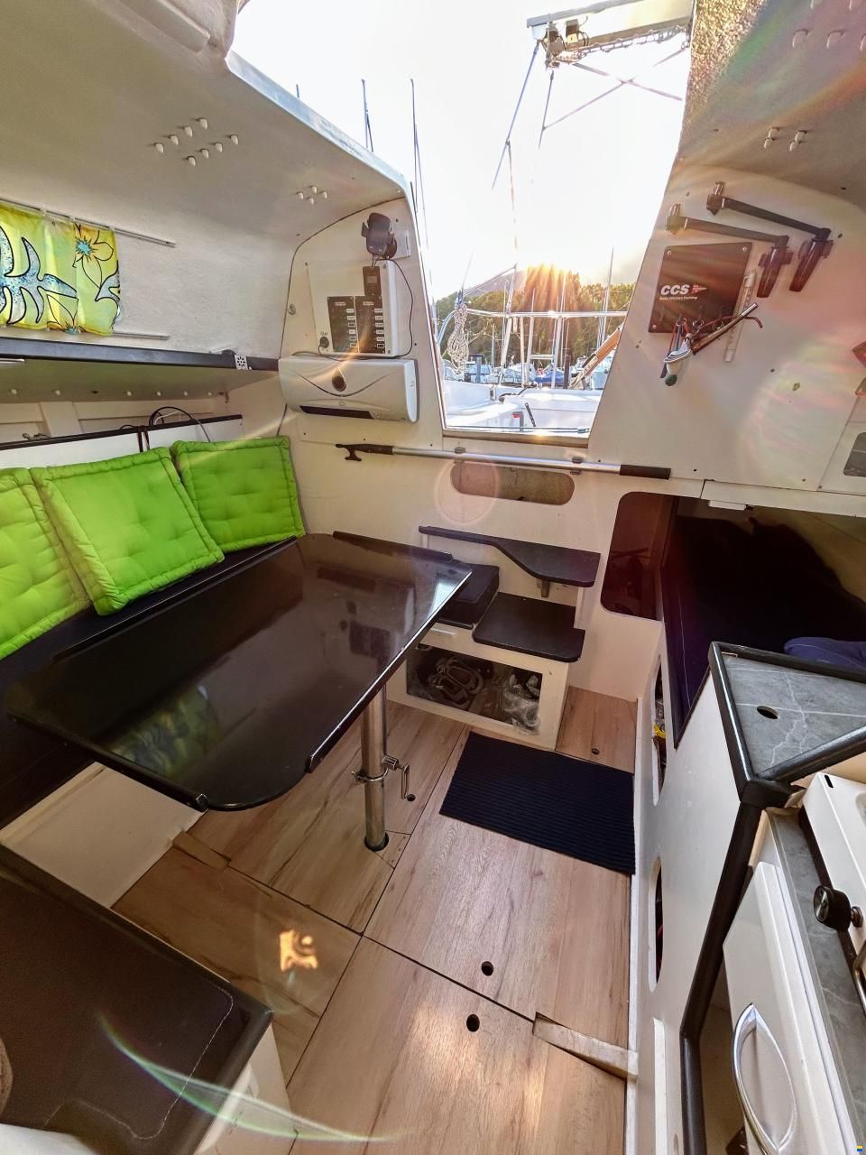 Yachting France Très beau voilier