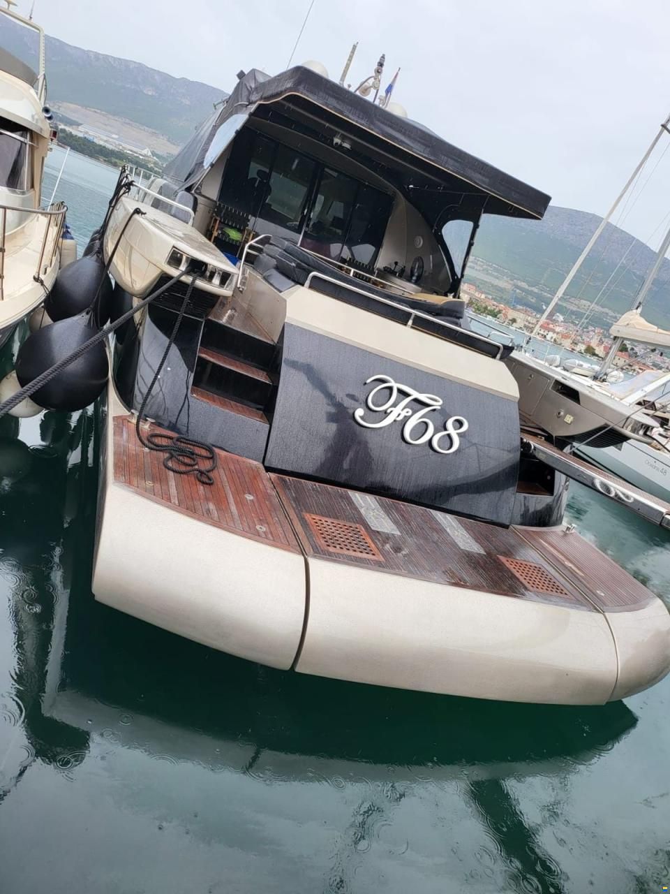 Fashion Yachts 68