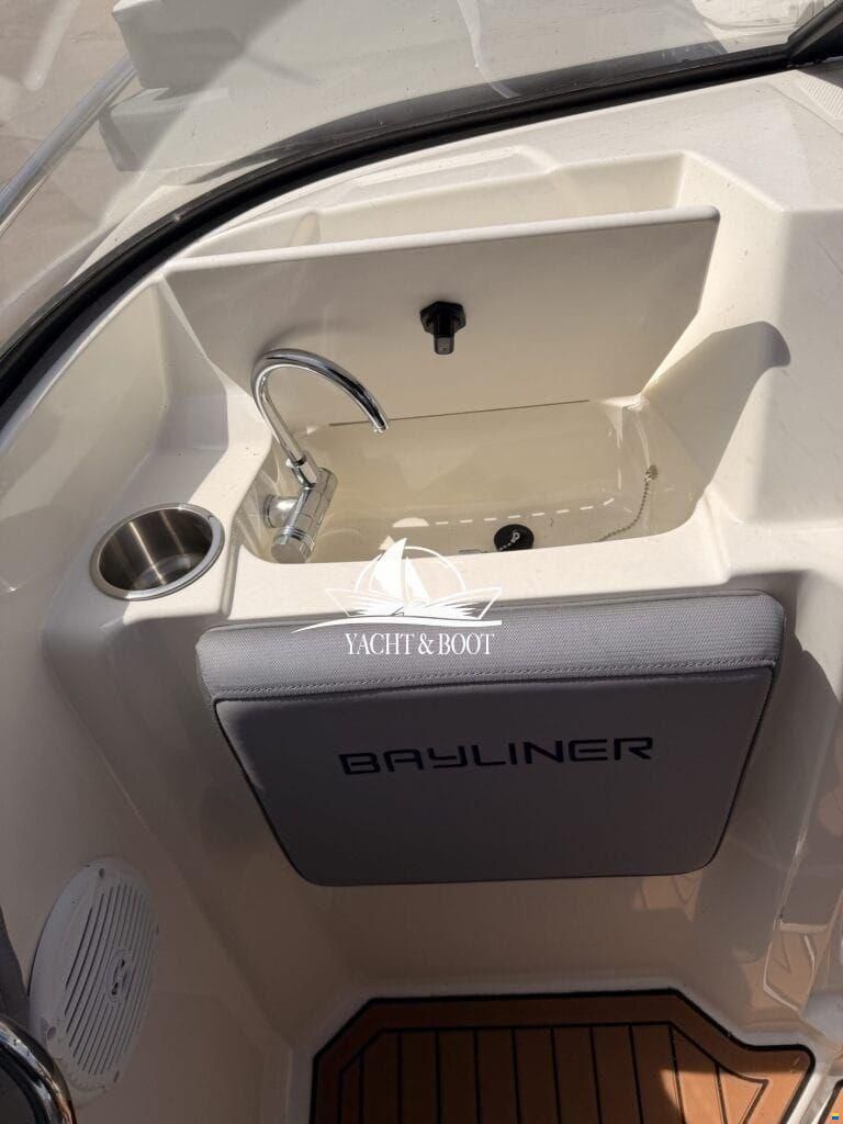 Bayliner VR 5