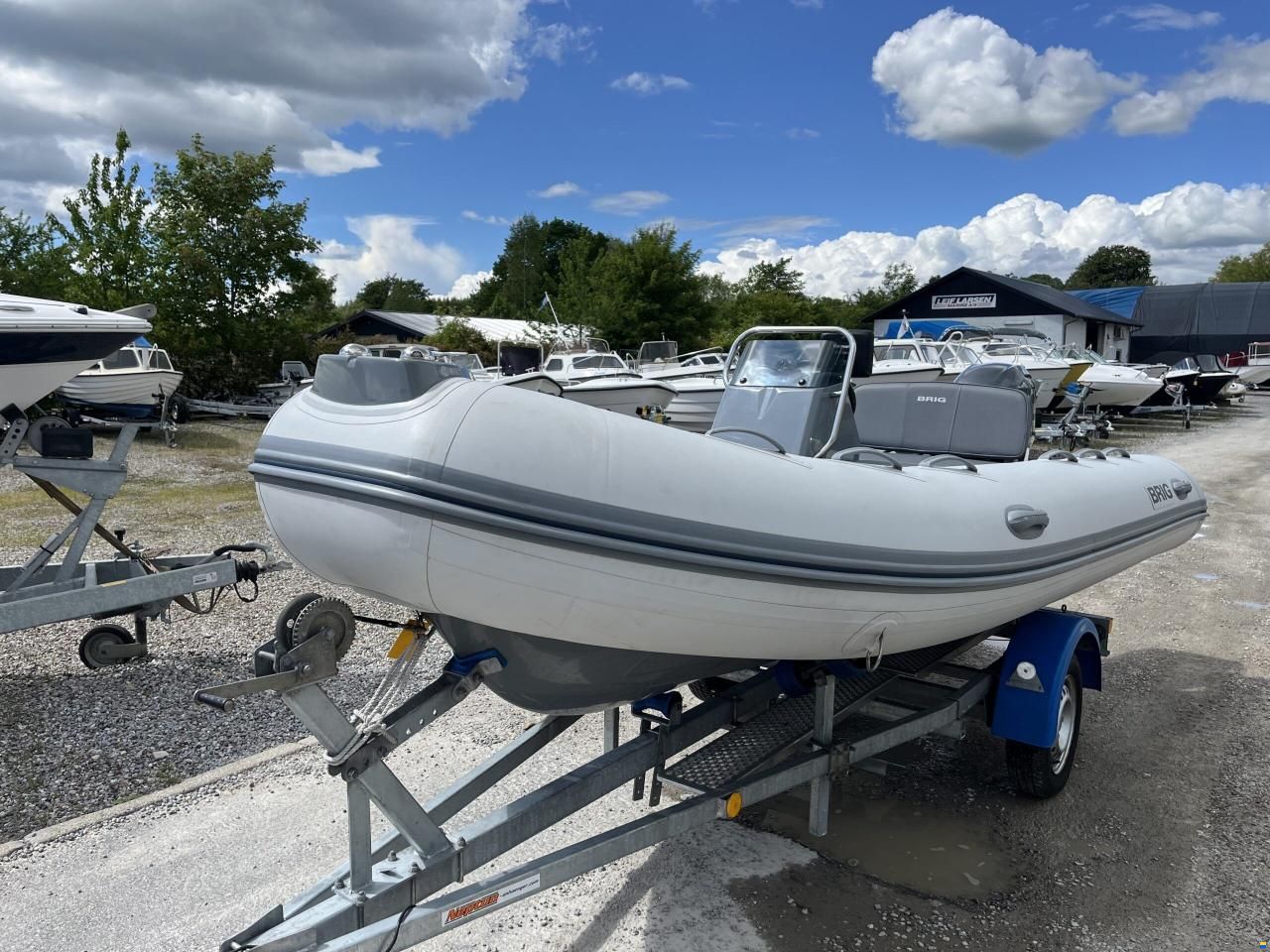 Brig F420T Falcon Tender