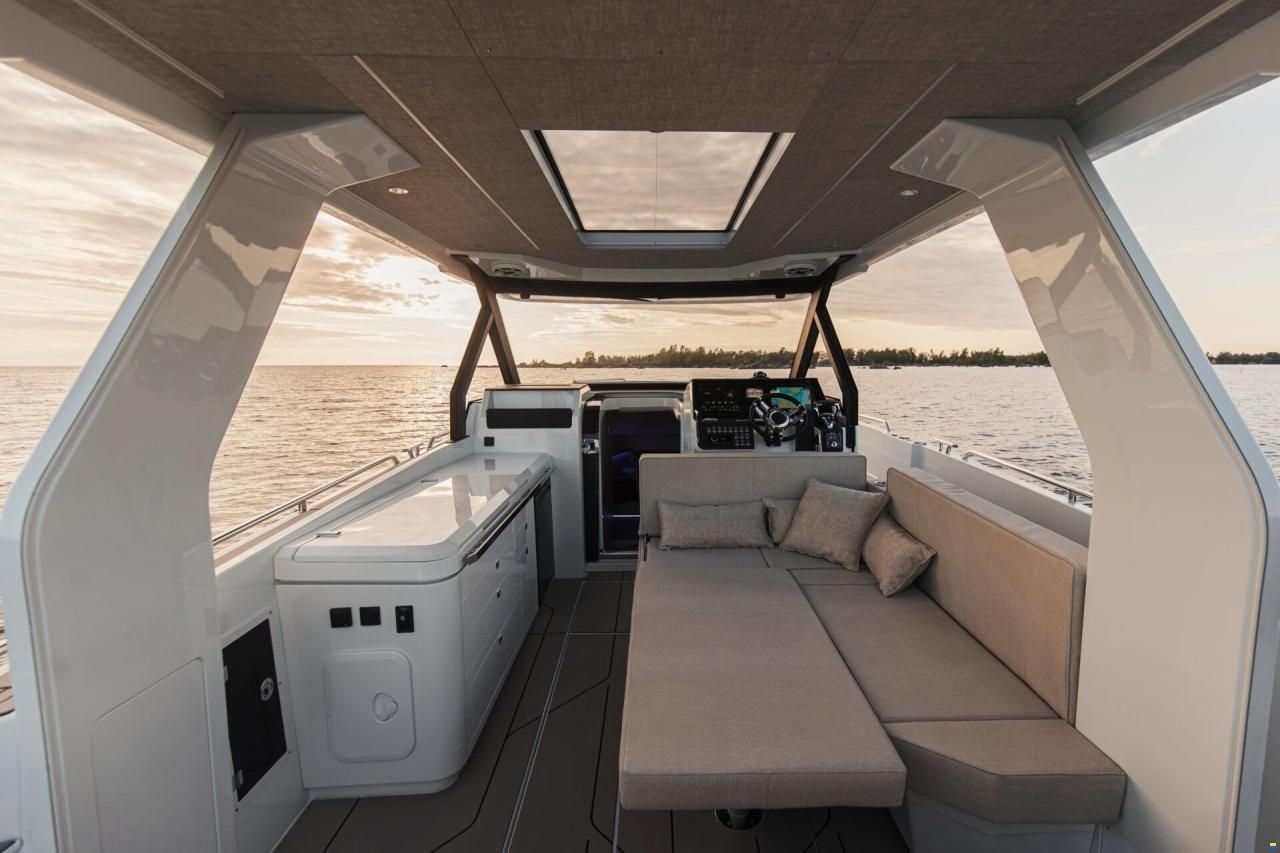 Quarken 35 Sport Tourer