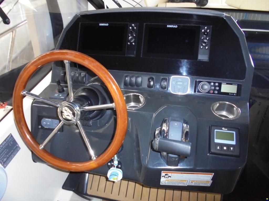 Quicksilver Activ 875 Sundeck mit 400PS