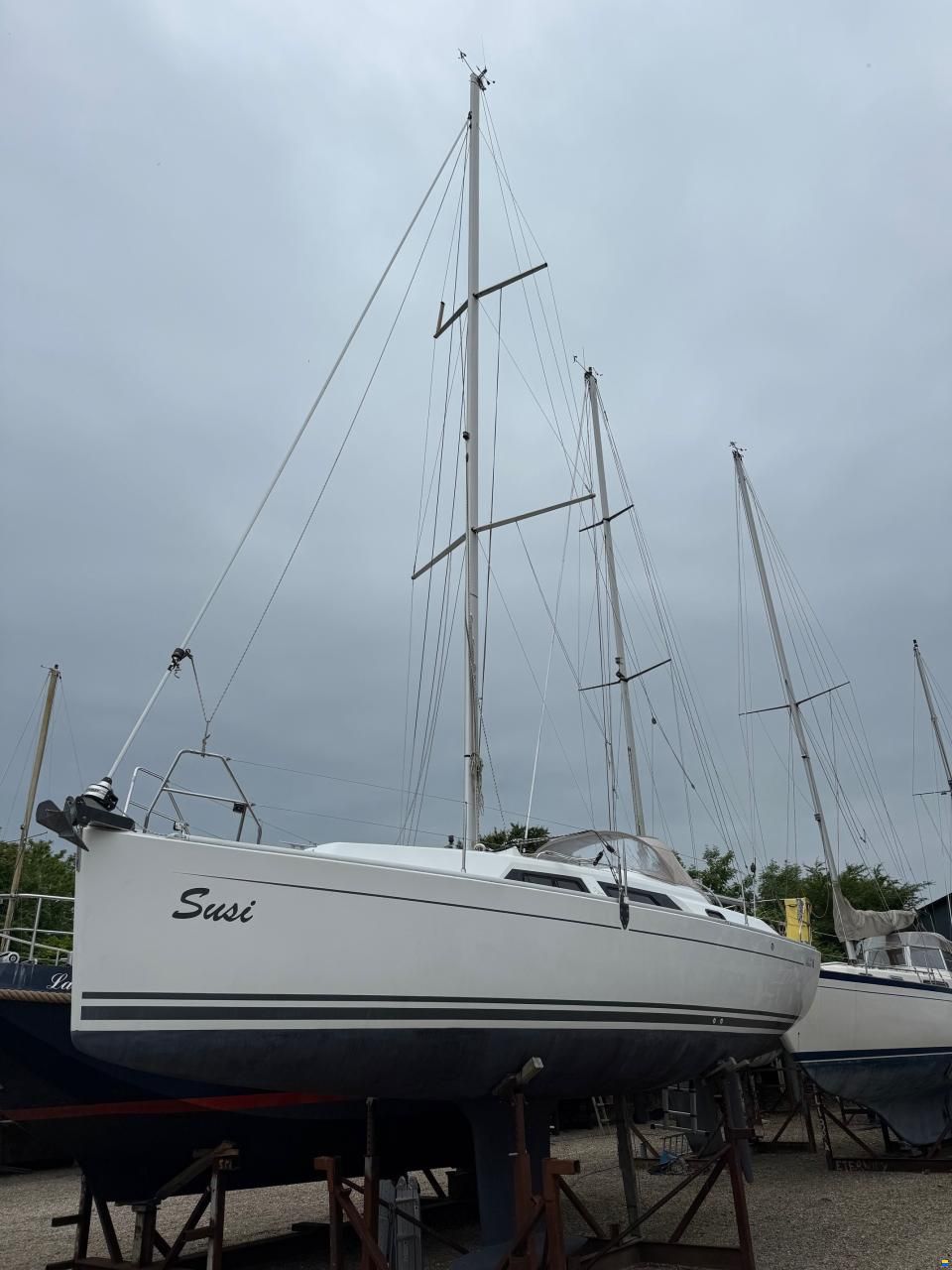 Hanse 325