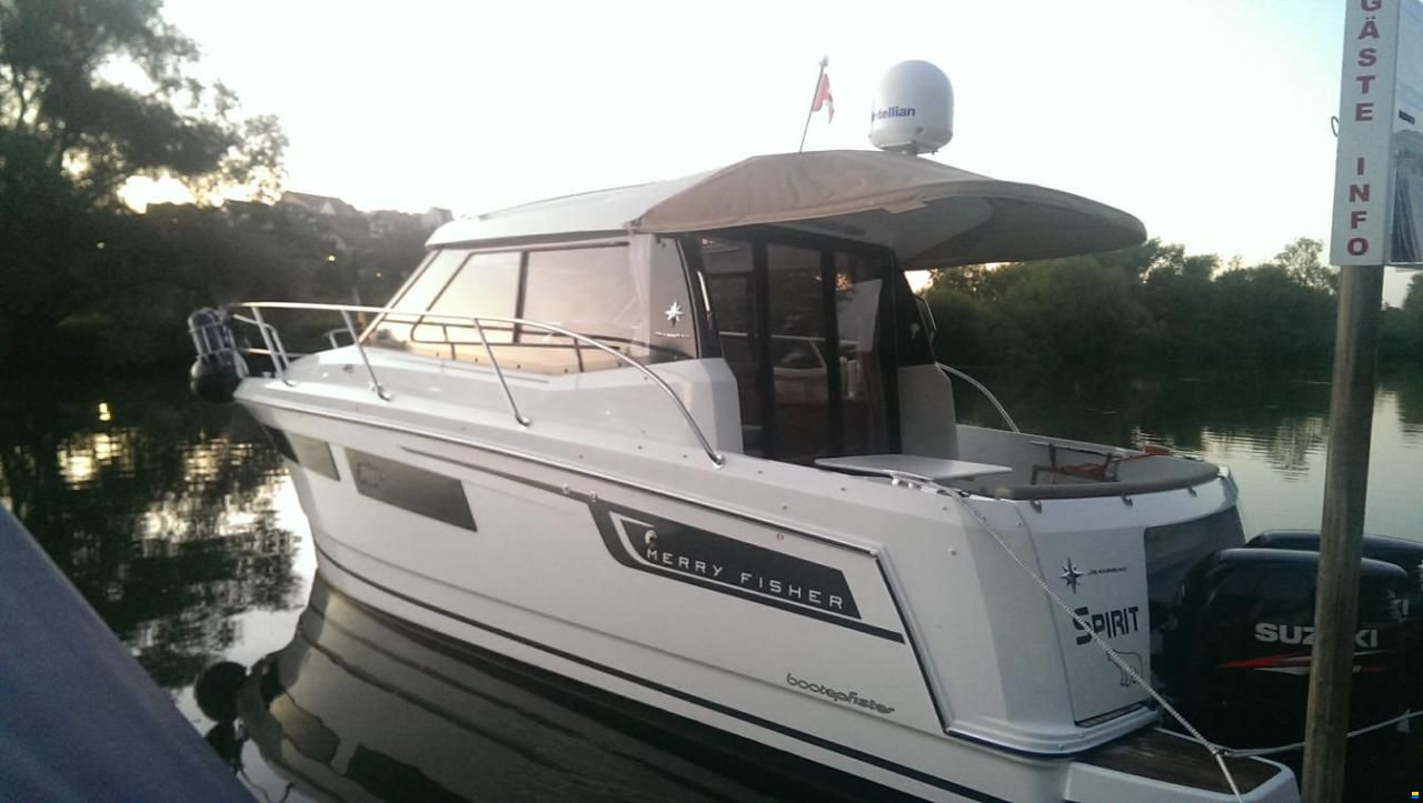 Jeanneau Merry Fisher 855