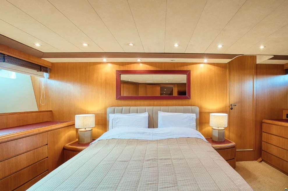 Falcon Yachts 91