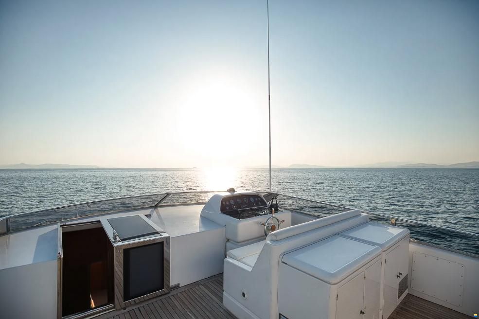 Falcon Yachts 91