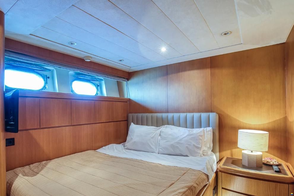 Falcon Yachts 91