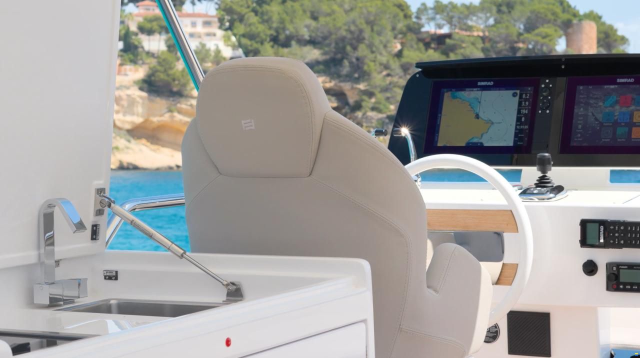 Ferretti 500
