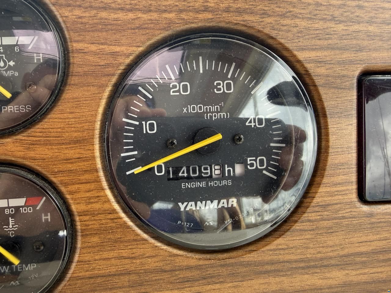 Viknes 880