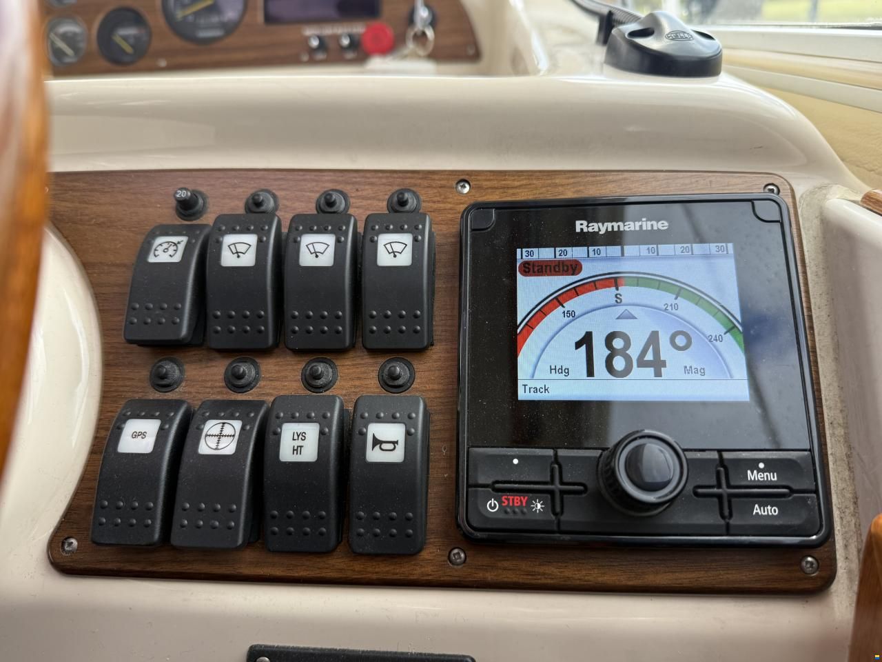 Viknes 880