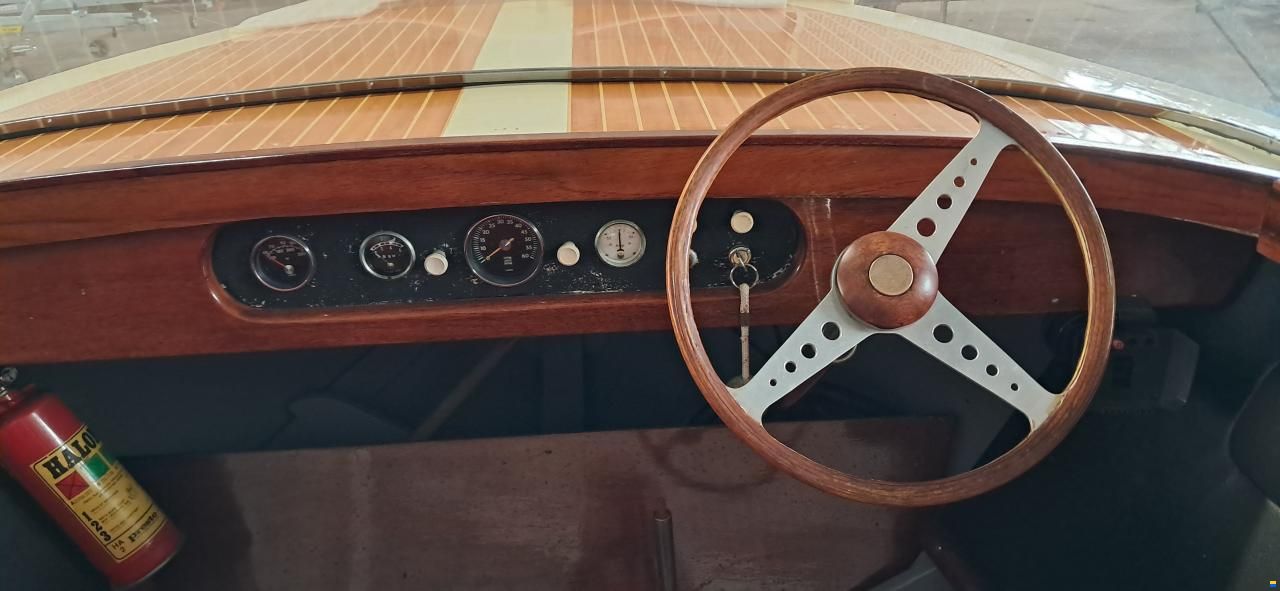 "Camilla" (Chris Craft)