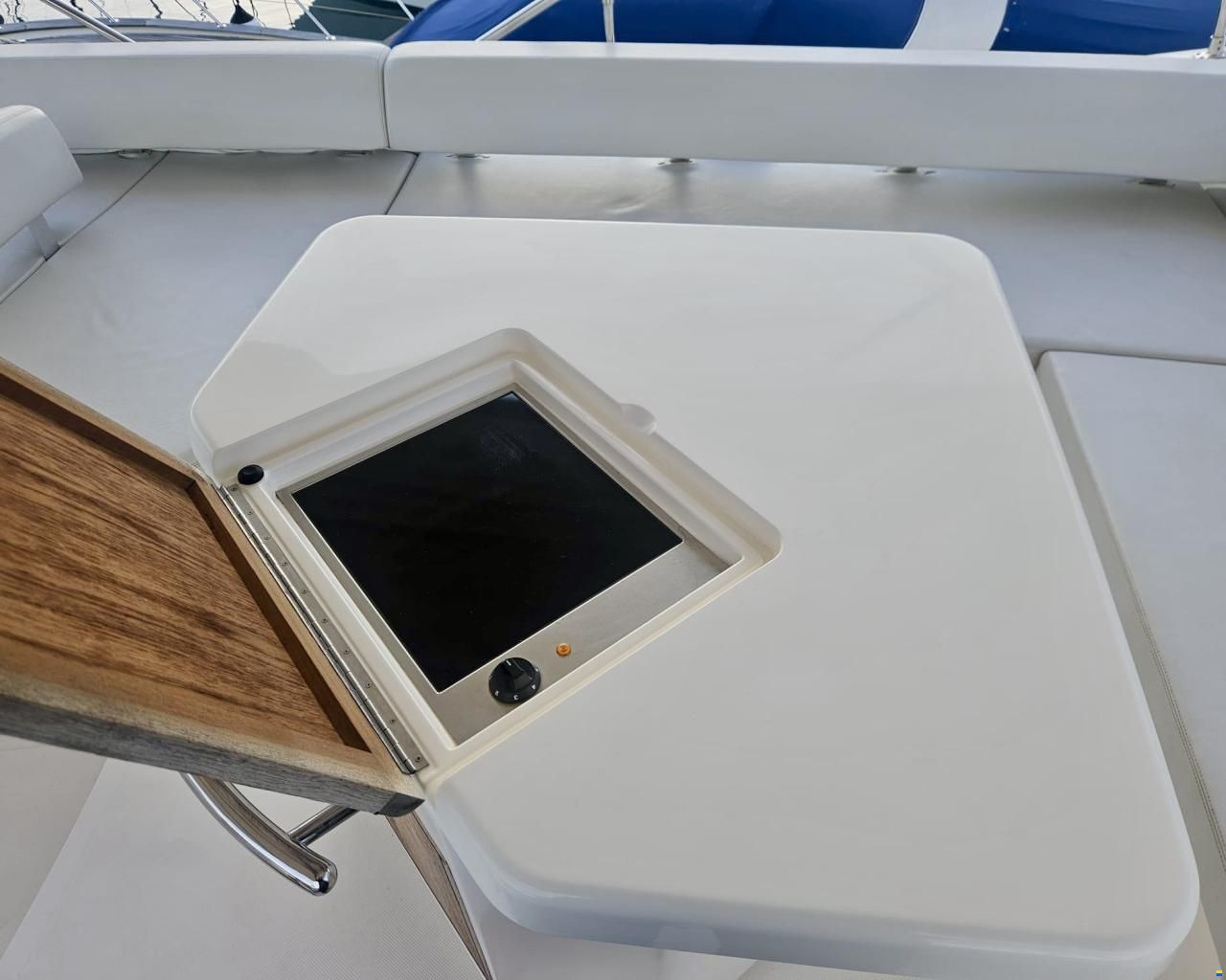 Azimut 47