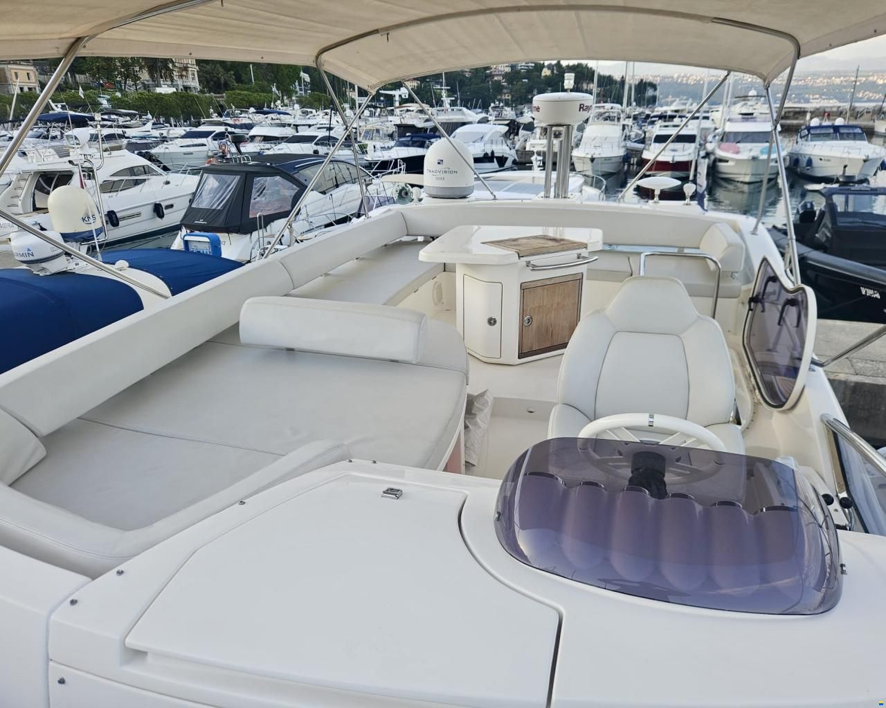 Azimut 47