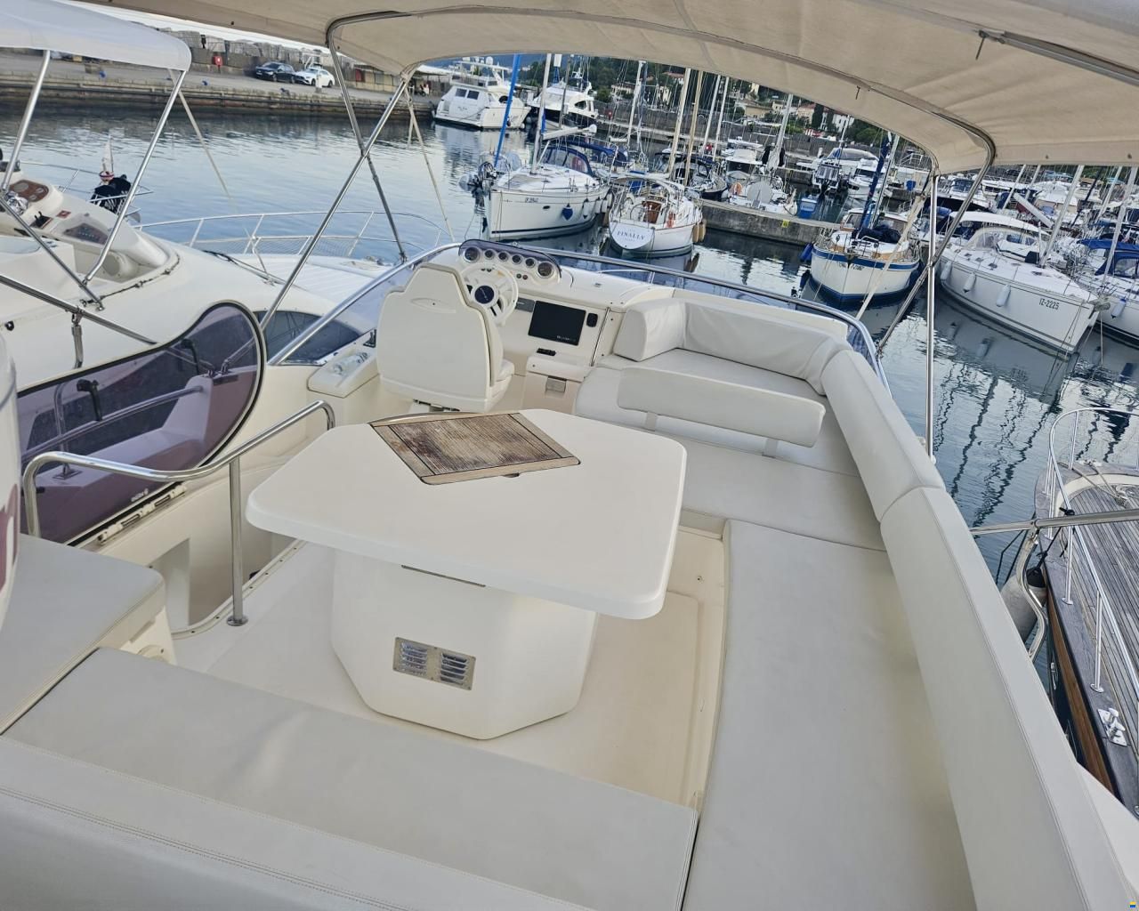Azimut 47