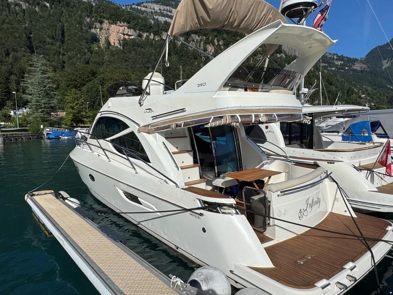 Galeon 390 Fly