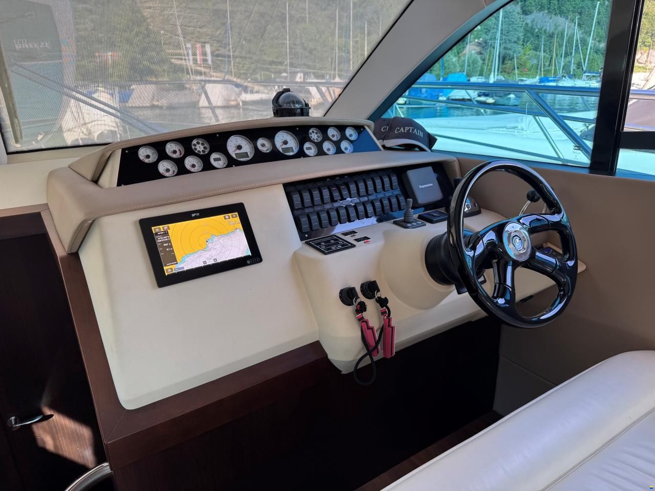 Galeon 390 Fly
