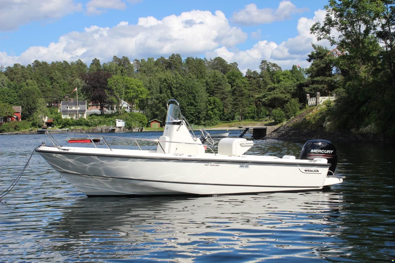 Boston Whaler 190 Outrage